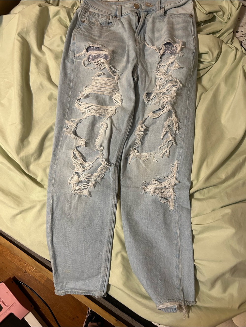 American Eagle Outfitters Light Wash Distressed Boyfriend Jeans